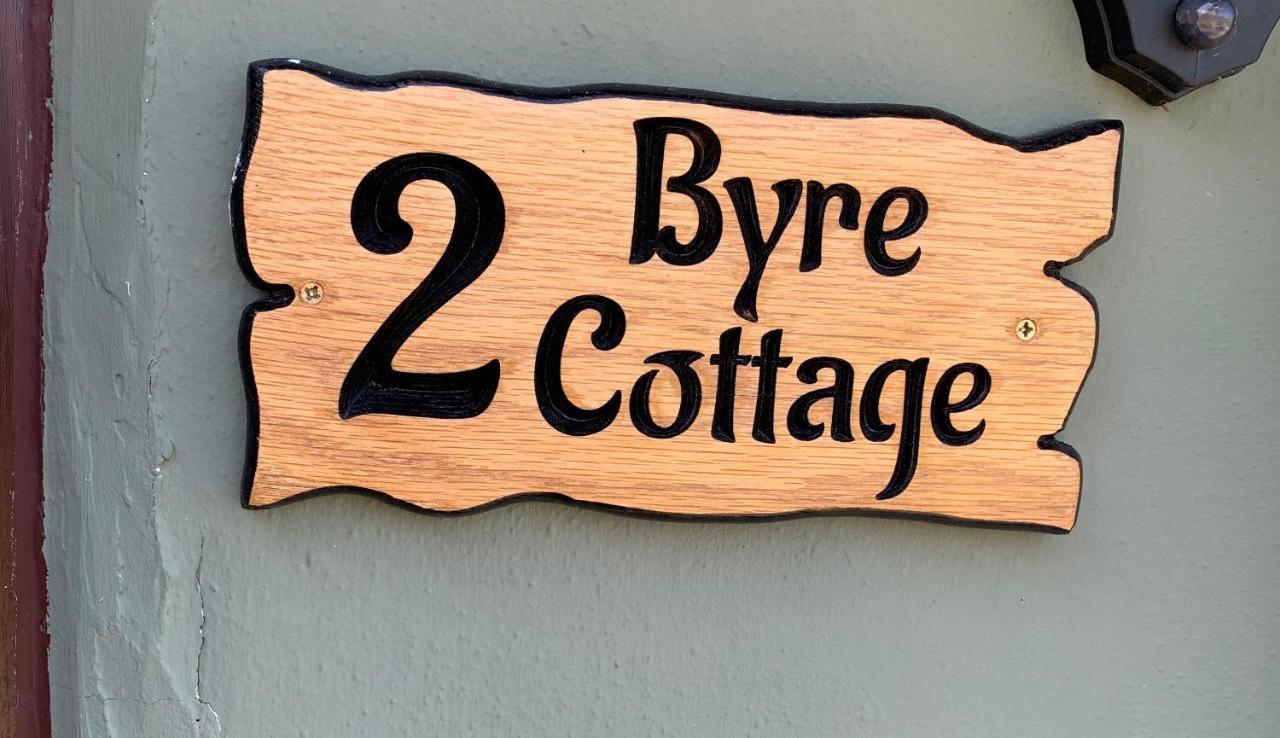 קרדיגן Byre Cottages & Log Cabin מראה חיצוני תמונה